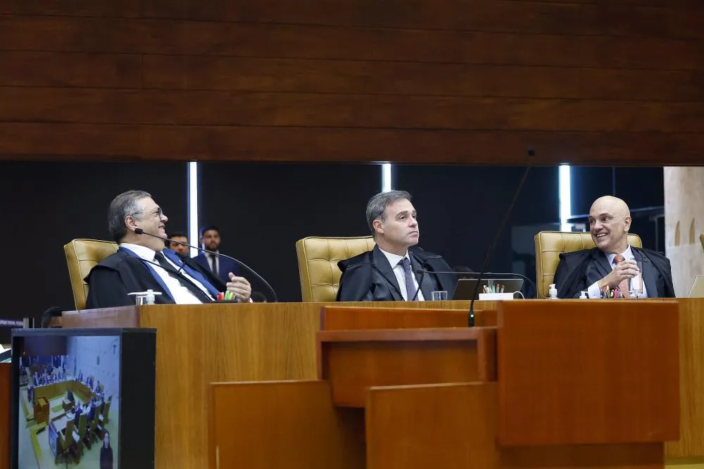Dino reverte decisão de Mendonça e reintegra Andrei Rodrigues ao comando da PF