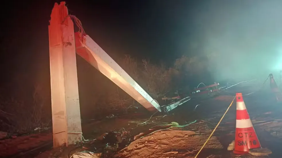 Trabalhador morre após poste quebrar e vítima cair em Dom Inocêncio