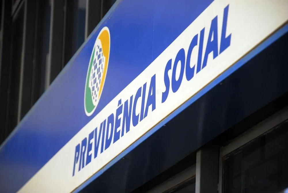 Justiça libera R$ 2,68 bilhões para aposentados e pensionistas do INSS