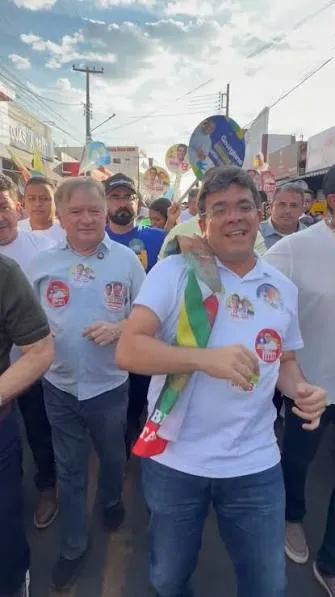 São Raimundo Nonato recebe o governador: caminhada e dança para uns, problemas para muitos