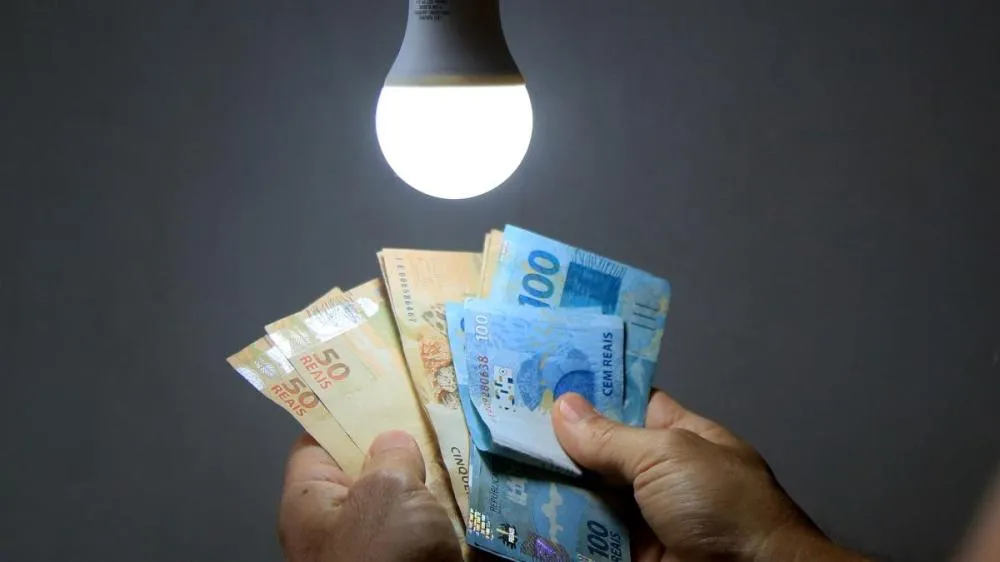 Após seis meses, conta de luz terá bandeira verde novamente