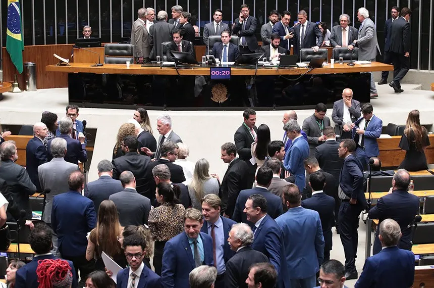 37% dos brasileiros avaliam Congresso como ruim ou péssimo