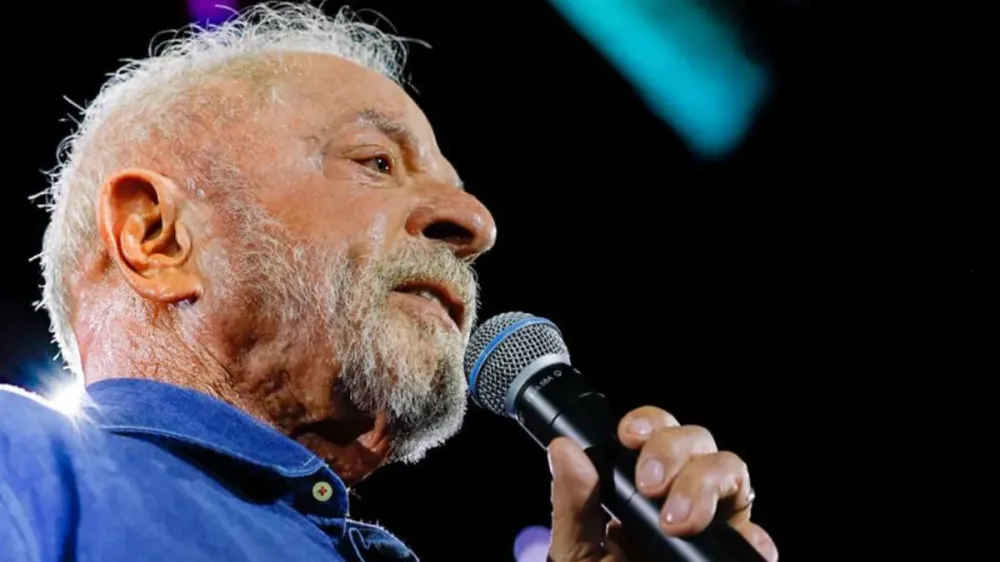 Lula avalia proibir bancos de emitirem mais de um cartão por pessoa