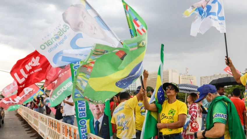 Campanha do 2º turno pode ser retomada na tarde desta segunda-feira