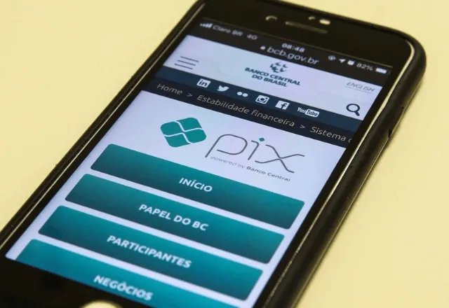 Pix poderá ser utilizado em conta-salário em 2027