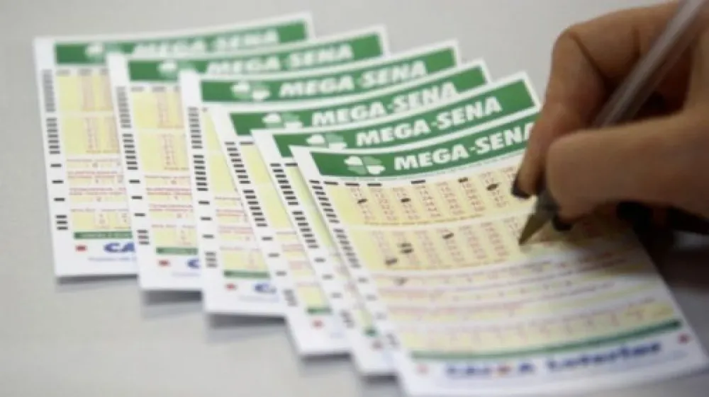 Mega-Sena sorteia prêmio de R$ 112 milhões neste domingo (11/10)